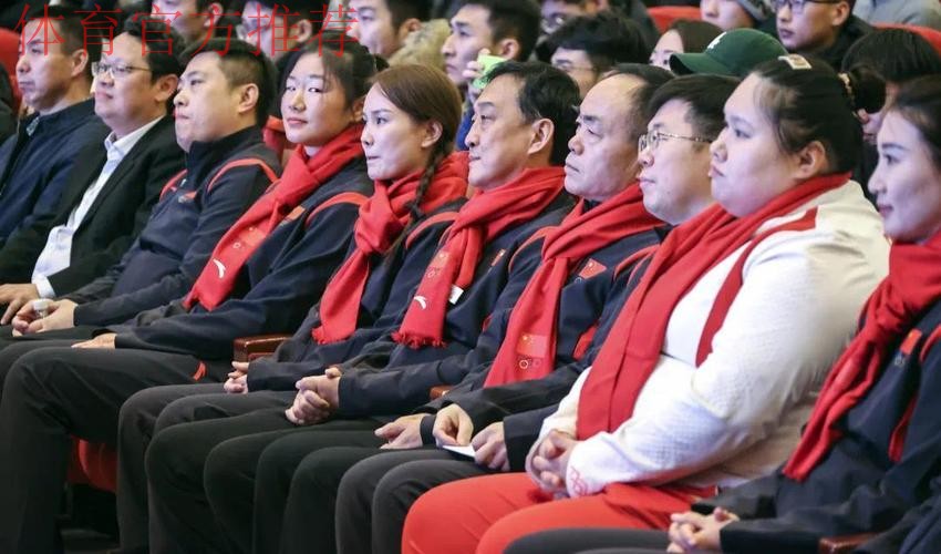 中国国家队公益服务大行动走进哈工程 中国国家队公益服务大行动走进哈工程